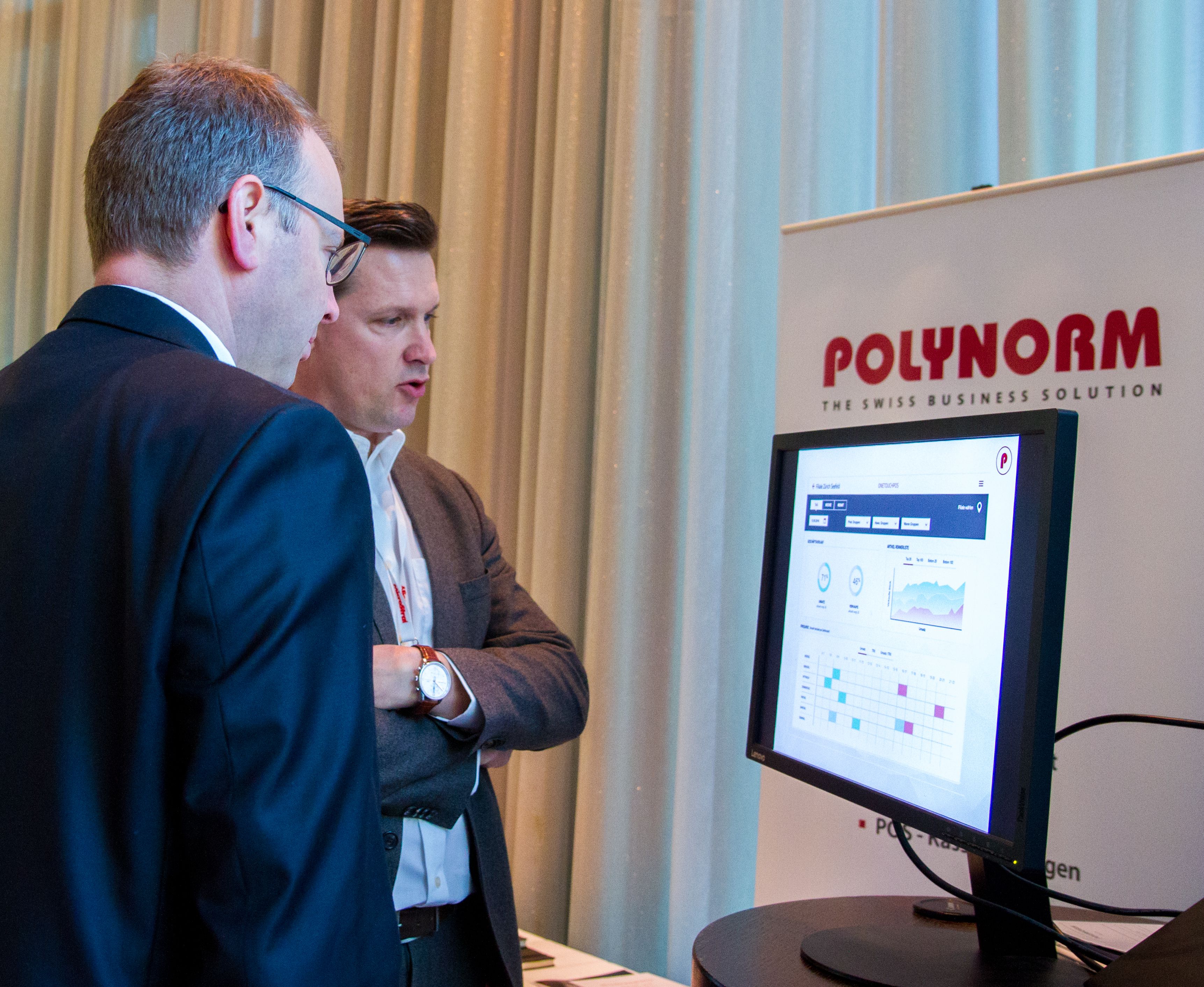 Am Polynorm-Stand, MicroStrategy Symposium 2019, Zürich